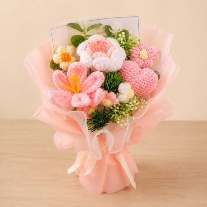 Pink rose hand-knitted wool gift bouquet with lights