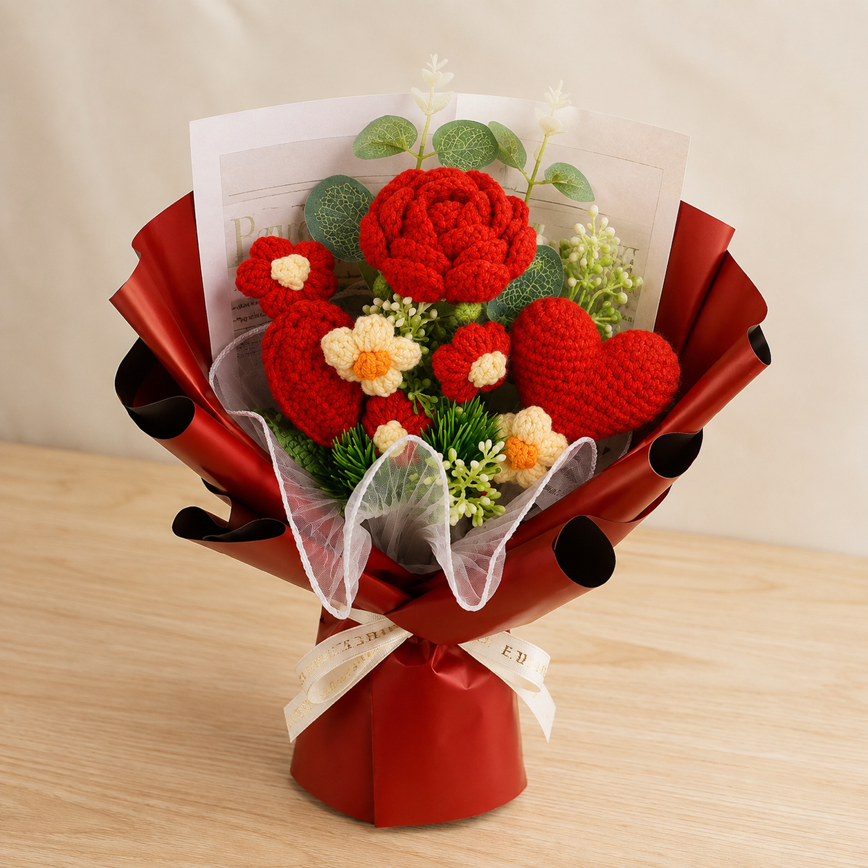 Red rose hand-knitted wool gift bouquet with lights